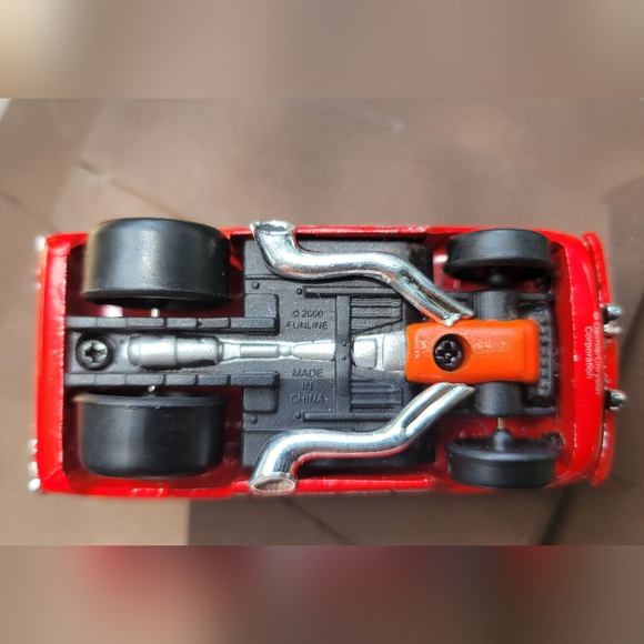 2000 Muscle Machines 69 Cuda  (red) Holiday Hot Rods 1/64 (LOOSE) - Picture 6 of 6